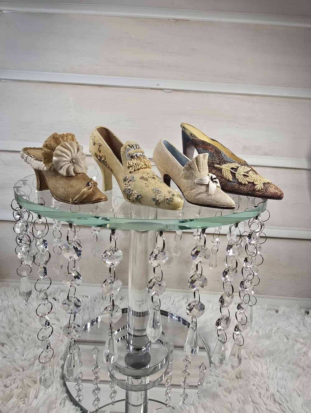 Women's Vintage-Inspired Gold and Beige Heeled Mules decor